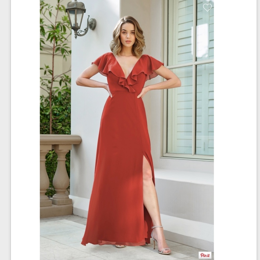 NWT Jasmine A-line Ruffled V-Neckline Bridesmaid Gown in Rust, size N16 (~10)